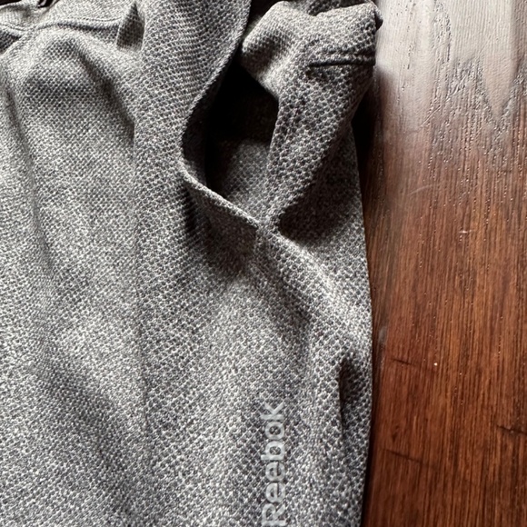 Reebok Small Grey Sweatpants - Picture 3 of 8